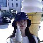 최정훈 동갑이래도 믿겠어…<b>톱배우</b>의 '쉬는 시간' 보니 [해시태그]