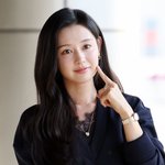 김지원 '심쿵 볼콕'[<b>포토</b>]