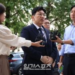 방시혁, 굳은 표정으로 경찰 출석 “심려 끼쳐 송구…조사 성실히...
