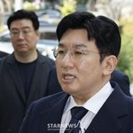 경찰 출석한 방시혁, 부정 거래 의혹에 입 열었다.."조사 성실히"...