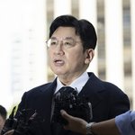 "<b>사모</b>펀드와 공모?"..방시혁, 4마디만 남기고 경찰 출석 ...