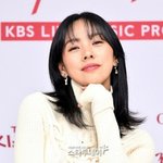 “이효리 선생님이 10초간 만져<b>주심</b>, 샤워 못 해”…요가원 후기...