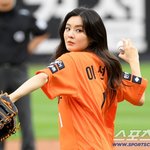 [포토] 이선빈 '설레는 <b>시구</b>'