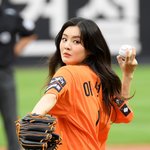 [포토] 이선빈 '<b>시구</b>에 진심'