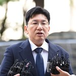 방시혁, 첫 경찰조사 12시간 넘었다…'1900억 부당 이득' 혐의...