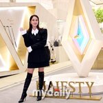 이민정, <b>골프</b> 여신으로 변신…시크한 포즈는 덤