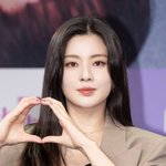 [현장포토] "<b>보름달</b>보다 환해"...이선빈, 차도녀 비주얼