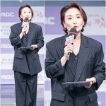 [포토] 박경림, <b>달</b>까지 가는 진행력