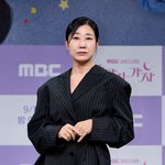 라미란, 복근공개 대신 꽁꽁 싸맸다 "<b>노출증</b> 억누르는 약 복용중"