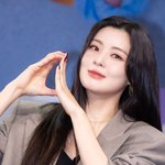 [T포토] 이선빈 '<b>달</b>까지 가자'