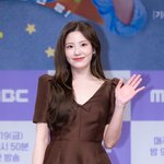 [T포토] 조아람 '달콤한 손인사