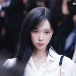 이날 윈터 <b>립</b>이랑 섀도우 뭘까