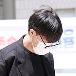 갈색 <b>수의</b> 입은 前 아이돌..'집단 성폭행' 태일, 반성에도 또...