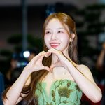 부국제 뜬 방민아, 온주완과 11월 결혼 앞두고 물오른 미모[핫피플]