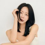 데뷔 20년 만에 <b>민낯</b> 프로필 찍은 여배우