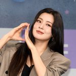 '이광수와 8년째 연애' 이선빈, 투구만 무려 83개…"야구선수보다...