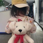  '이병헌'을 <b>블러</b>로 지워도..예쁜 딸 자랑은 못 참지 [스타이슈]