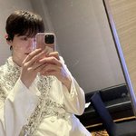 엑소 <b>백현</b> "대만서 아이폰17 샀어요"…현지 팬들도 놀란 이유