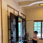 하지원, 우아한 오프숄더 드레스 자태…반전 글래머 몸매까지 [<b>N샷</b>]