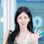[드루와] [현장포토] "미모가 활짝"…<b>서현</b>, 화사한 꽃미모