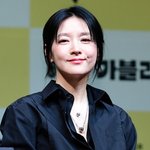 이영애, ‘20세 연상’ 남편과 대학로 데이트…“모자 쓰고 공연...