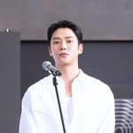 [현장포토] "아침에도, 세젤잘"...로운, 안<b>구정화</b> 비주얼