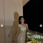 부국제서 ‘애교’로 매력 뽐내더니..이번엔 명품 ‘<b>S라인</b>’ 몸매...