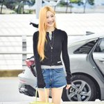 레드벨벳 조이, 크러쉬 아침 출국장을 빛낸 웃음 [포토엔HD]