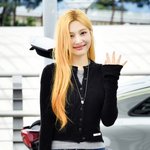 레드벨벳 조이, 크러쉬 러블리한 출국장 표정 [포토엔HD]