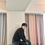 남주혁, 노윤서와 '핑크빛' 앞두고…긴 기럭지와 뽐내는 성숙한 <b>남성미</b>