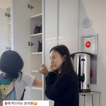 “수련 중 촬영금지”<b>라던</b> 이효리, 몰래 찍으라고…수수한 요가 선생님...