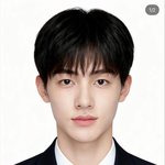 코르티스 성현 <b>데뷔전</b>이 더 잘생기지 않았음??