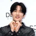 41세 미혼' 엄태구, 2살 연하 배우에 열렬한 고백했다…여행지...