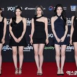  박진영과 계속 함께한다…"<b>JYP</b>와 전원 재계약 완료" [공식]