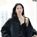 문가영 공항<b>패션</b> 진심 이게 끝이야..? 진짜 속옷을 입고 나왔다고;;