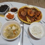 [위꼴사] 남자친구 밥 차려주는 20대 <b>자취녀</b>