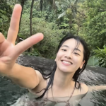 <b>이주영</b>, 비에 젖은 비키니 입고 가슴골 노출… "다 보이겠네"...