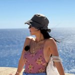 엄정화, 50대 안 믿기는 수영복 의상···화려한 핑크