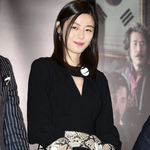 천송이 <b>신드롬</b> 와르르..전지현, 왜 '中활동' 비상 걸렸나 [핫피플]