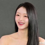 유아, 오마이걸 벗었다 "아이돌 땐 뱉지 못한 말"…한소희·전종서와...