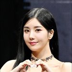 군대 <b>예능</b>에서 꼭 보고 싶은 스타…2위 김채원·3위 장원영, 1위는...