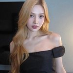 조이,크러쉬 14억이 주목한 미모…예쁨 한도 초과 "또 봐요 우리"