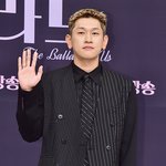 [TD포토] 조이 크러쉬 '단정한 <b>수트</b> 패션'