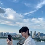 일상 사진 또 업데이트 해준 청순 <b>문짝</b>남