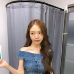 오늘도 뷰티 공부 해야지”…방민아, 가을 오후→청량한 청 <b>데님</b> 변신