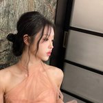 오<b>마이</b>걸 유아, 배우 데뷔하더니...살구빛 드레스로 '여신美' 폭발