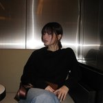 모모, 올블랙 여신 강림…니트+<b>데님</b>에 카리스마 눈빛 '시선 싹쓸이'