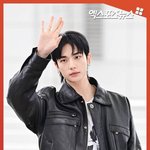 오늘자 현진 <b>베르사체</b> 기사사진