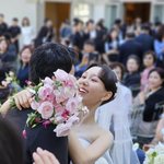 <b>이유영</b>, 득녀 1년 만에 웨딩마치 올렸다…아름다운 결혼식 현장 공개