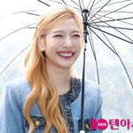  크러쉬 사랑스러운 <b>꽃미소</b>...청량하다 못해 톡 쏘네[TEN포토+]